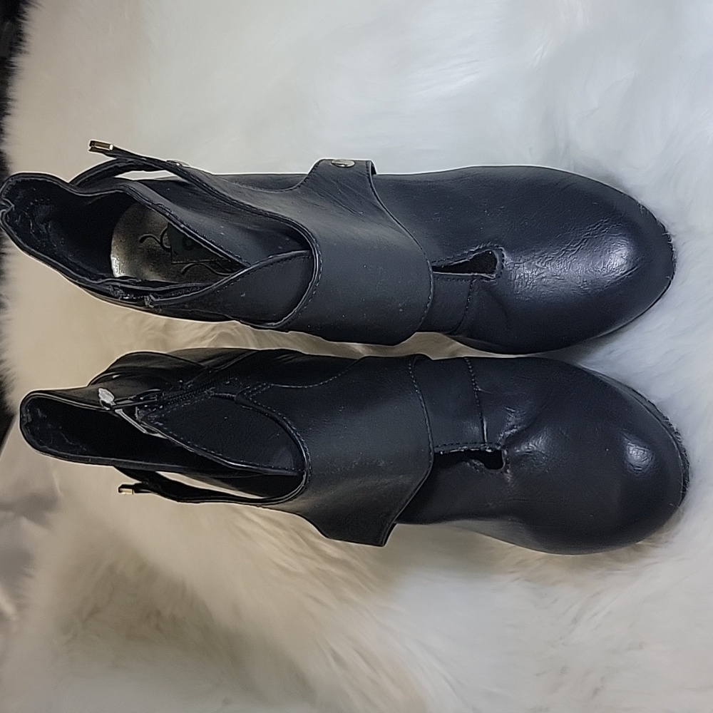 Black Boot - image 8